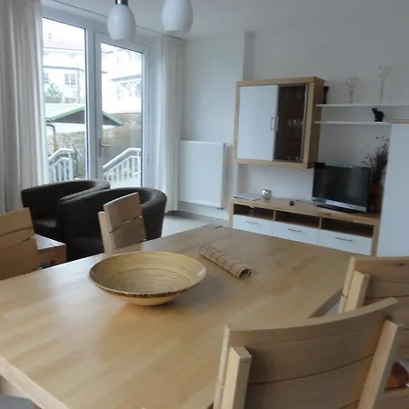 Haus Capri Остзебад Бинц